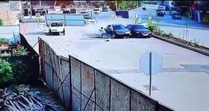 Kendi inşaatını denetlerken yaşamını yitirdi