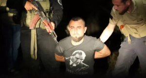 Atatürk tişörtlü provokasyon: Olayı Türkiye’ye mal edeceklerdi