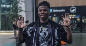 Beşiktaş tarihindeki ikinci Malili futbolcu; El Bilal Toure