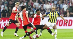 FENERBAHÇE FEYENOORD CANLI | Fenerbahçe, Feyenoord karşısında tur peşinde! Mourinho’nun 11’i belli oldu…