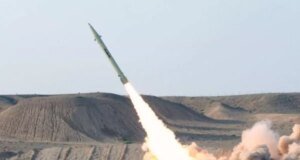 Husiler, Tel Aviv’deki havalimanına balistik füzeyle saldırdı