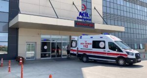 İki çocuğunu bıçaklayan anne, intihar etti