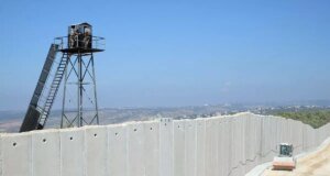 İran, Afganistan ve Pakistan sınırına 130 kilometre duvar inşa etti