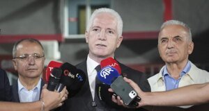 İstanbul Valisi Davut Gül’den Filistin pankartı nedeniyle Ümraniyespor’a teşekkür