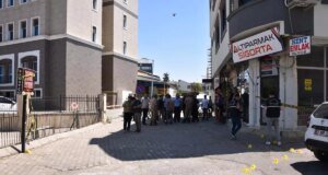 Jandarma aracındaki 2 kuzen, silahlı saldırıda yaralandı