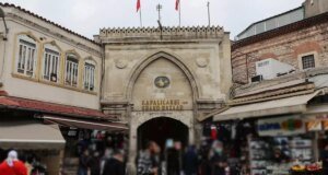 Kapalıçarşı’ya 1 milyar 250 milyonluk operasyon! 23 iş yeri basıldı, 40 kişi gözaltında