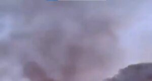 Kara yolunda çıkan yangın ormanlık alana sıçradı