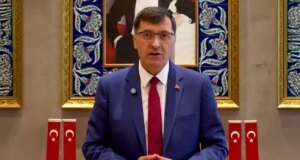 Kütahya Belediye Başkanı, AK Parti’ye geçeceği iddiasını yalanladı
