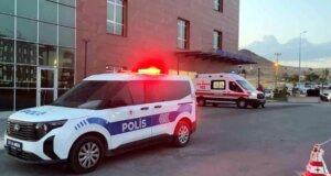 Oto galeriye silahlı saldırı: Küçük çocuk başından vuruldu