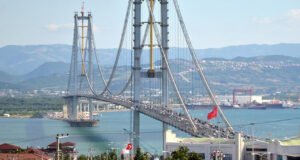 64 metreden yüksek gemilere Osmangazi Köprüsü altından geçiş yasağı