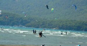 Ünlü Oyuncu Nilay Deniz, Akyaka’daki Ekstrem Spor Potansiyelini Vurguladı