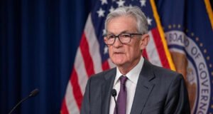 Powell’dan Jackson Hole’da kritik mesaj: Politika duruşumuzu ayarlamamız gerekebilir