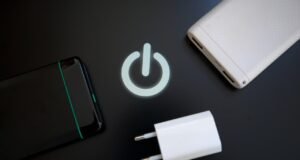 Bakan Uraloğlu: Uçuşlarda powerbank kullanımının yasaklanmasını tavsiye ettik