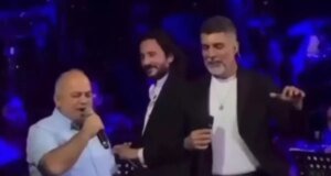 Sesi Özcan Deniz’e benzeyen adam kim, adı ne?