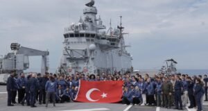 TCG Anadolu 350 gençle Çanakkale’den İstanbul’a yol alıyor