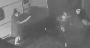 Tinder kıskançlığı katliama Dönüştü: Eski erkek arkadaşını bıçaklayarak öldürdü