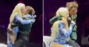 Ece Seçkin konserinde sahneye çıkan Yasemin Minguzzi, oğlunun en sevdiği şarkıyı söyledi