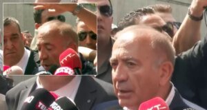 CHP İl Başkanlığı’nın önünde Gürsel Tekin’e su şişesi fırlatıldı