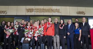 Dünya ikincisi olan Filenin Sultanları yurda döndü!