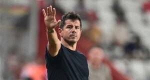 Emre Belözoğlu’na sürpriz doğum günü kutlamaları