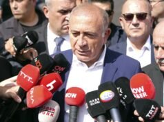 Gürsel Tekin: Şikayet edenler de, bizi önerenler de CHPli