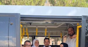 Nikah İçin Otobüsle Giden Çiftin Yolu Beklenmedik Bir Saygı Duruşuyla Kesildi