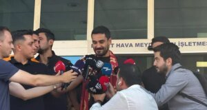 İlkay Gündoğan İstanbul’a Geldi, Galatasaray ile Sözleşme İmzalamaya Hazırlanıyor