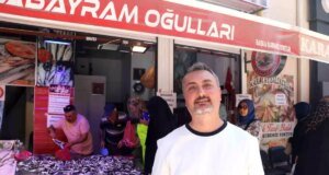 Eskişehir’de Mevlid Kandili’nde 1 Ton Hamsi Ücretsiz Dağıtıldı