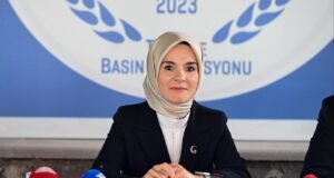 Bakan Göktaş: Sosyal medya düzenlemesinde ülkemize özgü bir model çalışıyoruz