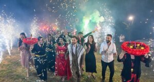 Panamalı Gelin ve Vanlı Damat Geleneksel Bir Düğünle Evlendi