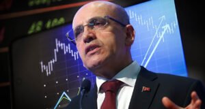 Bakan Şimşek büyüme rakamlarını değerlendirdi: İkinci çeyrekte verileri hedeflerle uyumlu