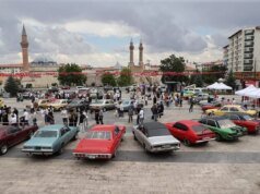Sivas Kongresi’nin 106. Yıl Dönümünde Klasik Otomobil Fuarı Açıldı